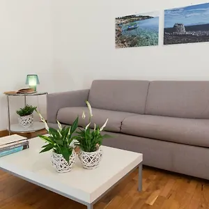 la-casa-di-abbi.lecce-hotels.com/