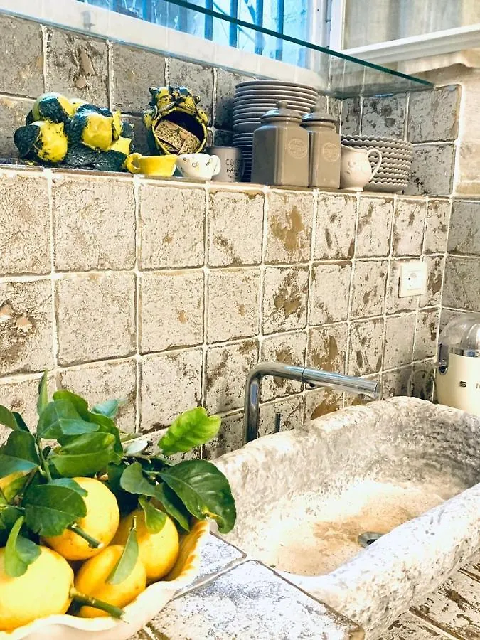 Apartment Lemon Suite Ortigia Syracuse Italy