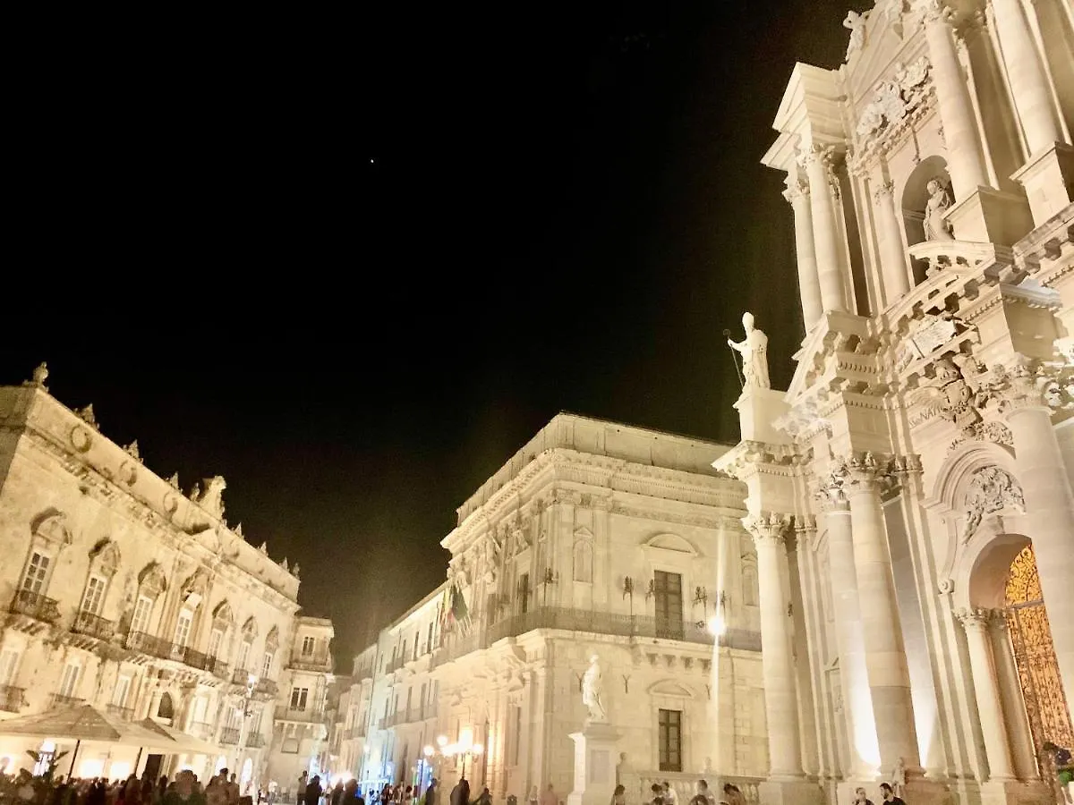 Lemon Suite Ortigia location